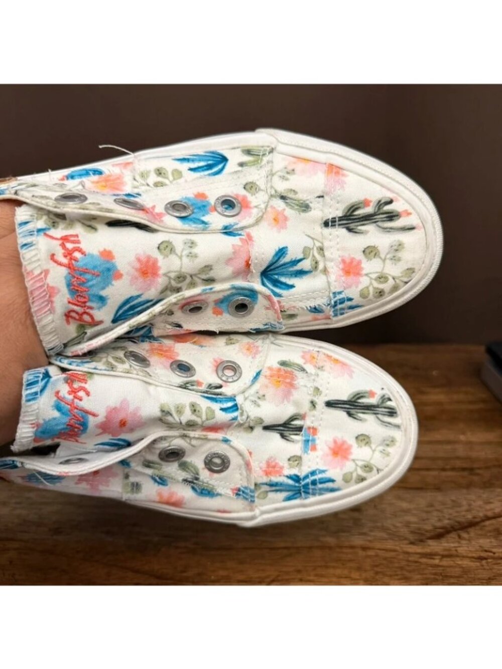 Blowfish Sneakers Size 8 - Picture 2 of 9